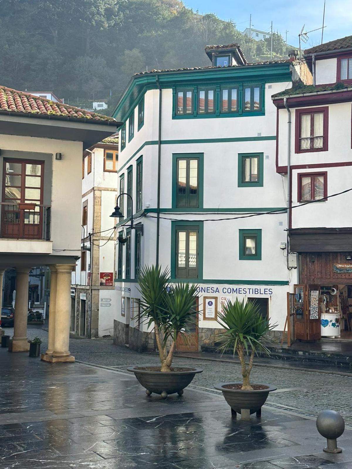 Apartamentos Urbanin II Plaza De San Pedro Cudillero Exteriör bild